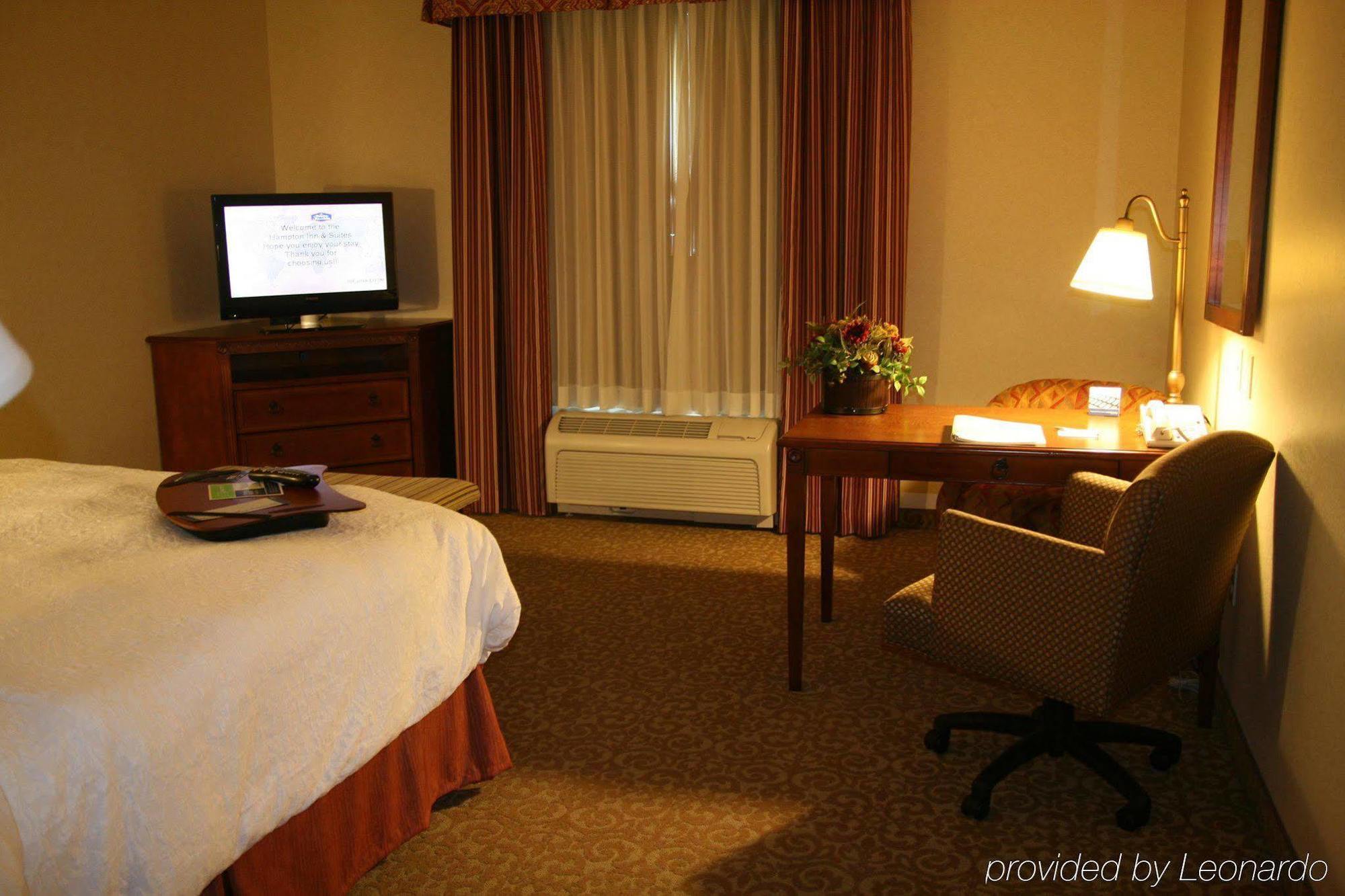 Hampton Inn & Suites Lodi Room photo